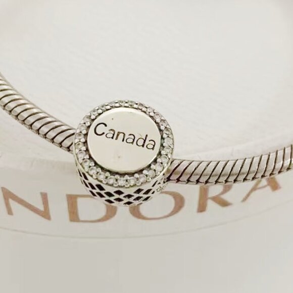 Pandora Canada Red Maple Leaf Marquis Charm - Picture 3 of 3